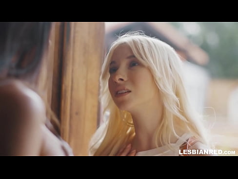 ❤️ A menina volta para casa alguns meses depois e acaba comendo a xoxota de sua madrasta ❤ Sexo vídeo em pt-br.pornohammer.ru